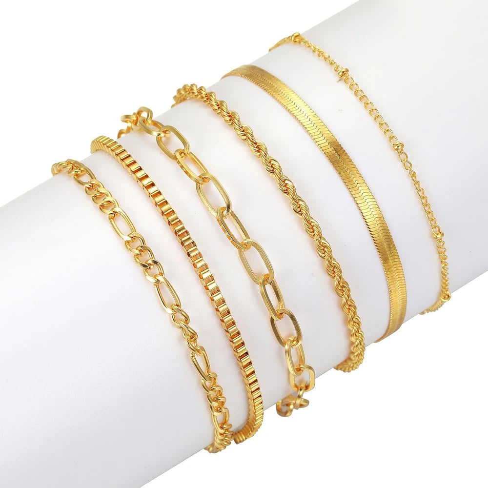 Contemporary Gold Jewelry Set